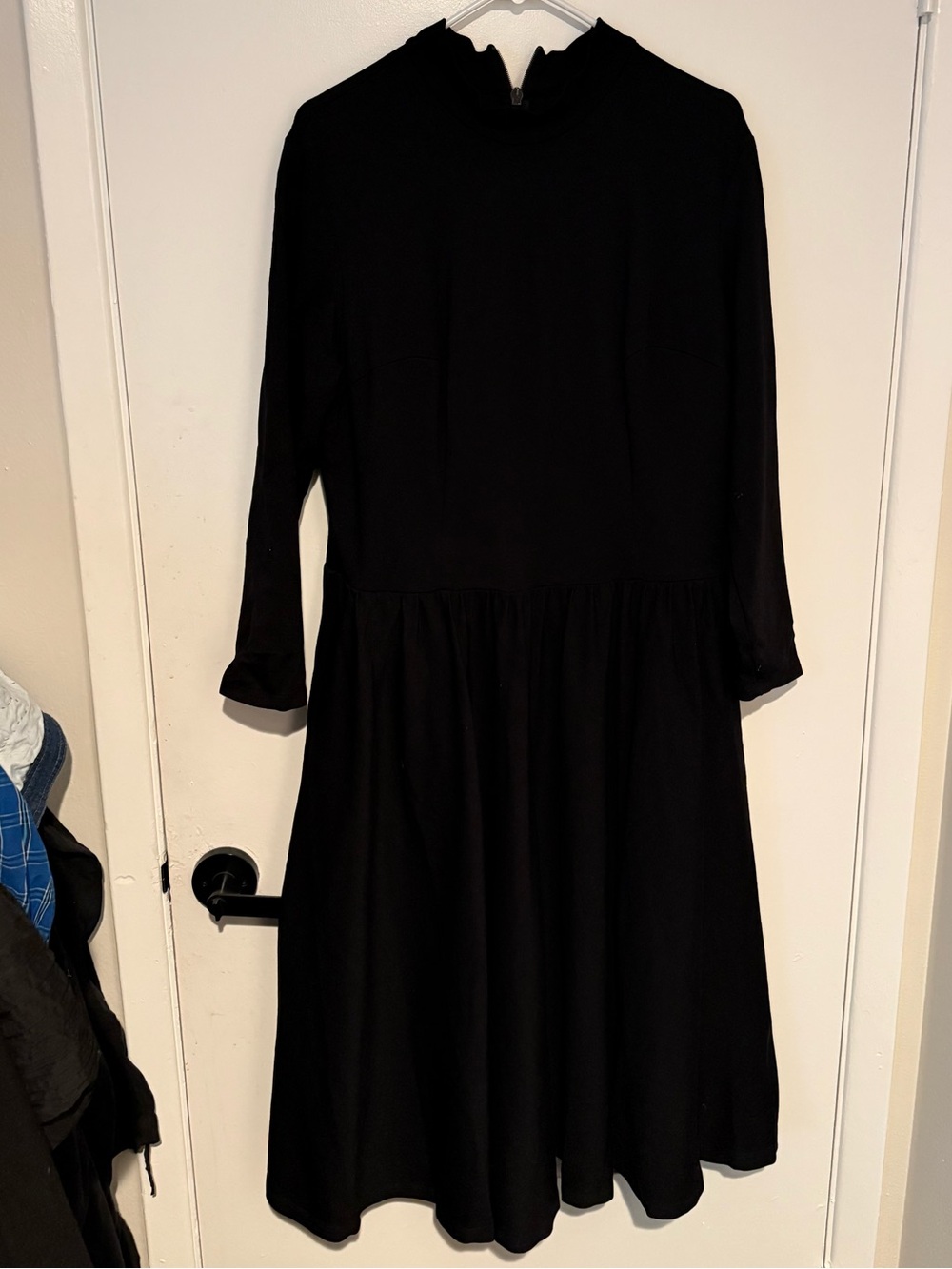 Black Vixen by Micheline Pitt Long-Sleeve A-Line Pinup Black Stretchy Dress 2x - Picture 3 of 7